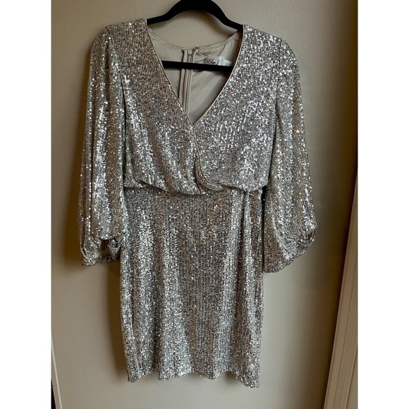 Eliza J Sequined Blouson Shift Dress Champagne size 4  MSRP: $ 178.00 - Picture 6 of 10
